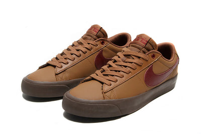 Nike SB Blazer Low Pro GT - LT British Tan / Dark Team Red